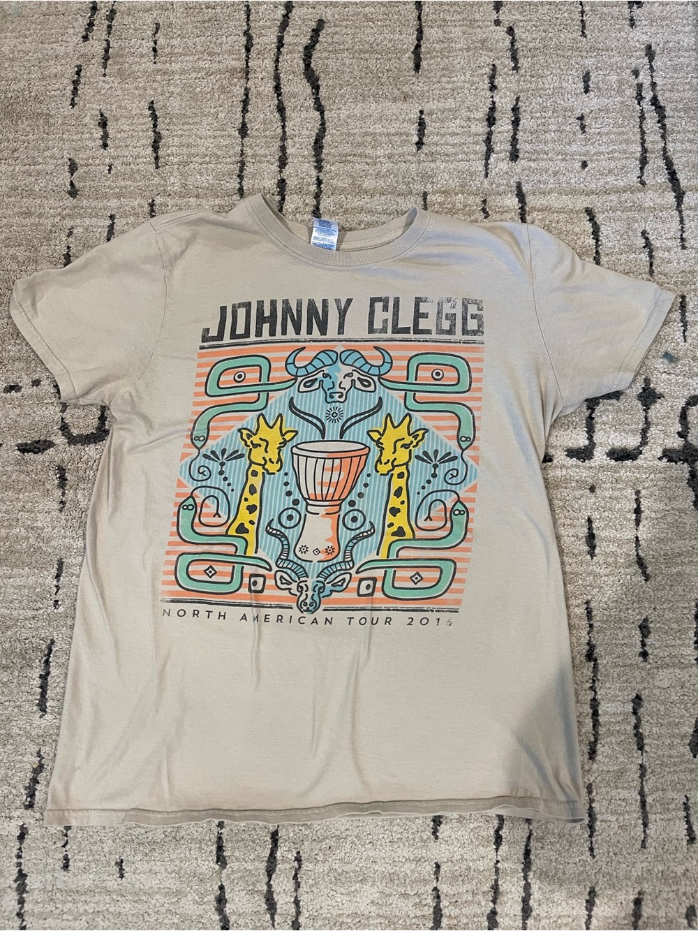 Johnny Clegg 2016 North American Tour T-shirt RARE HTF Sz Medium Distressed